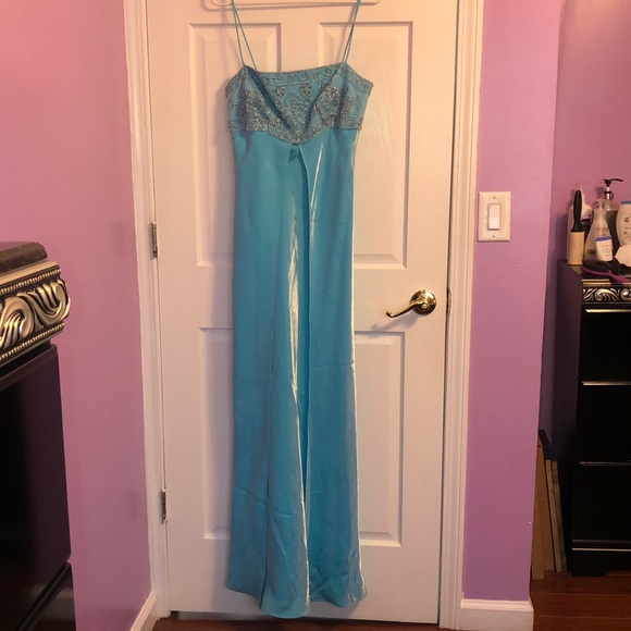 Dresses & Skirts - Prom dress